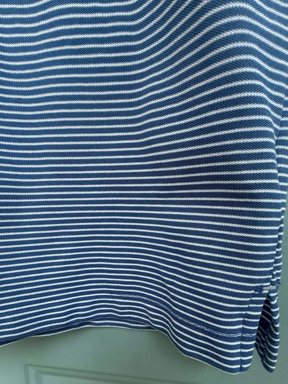 J.Crew Untucked Performance Polo Shirt Men’s Medium Blue White Striped Stretch